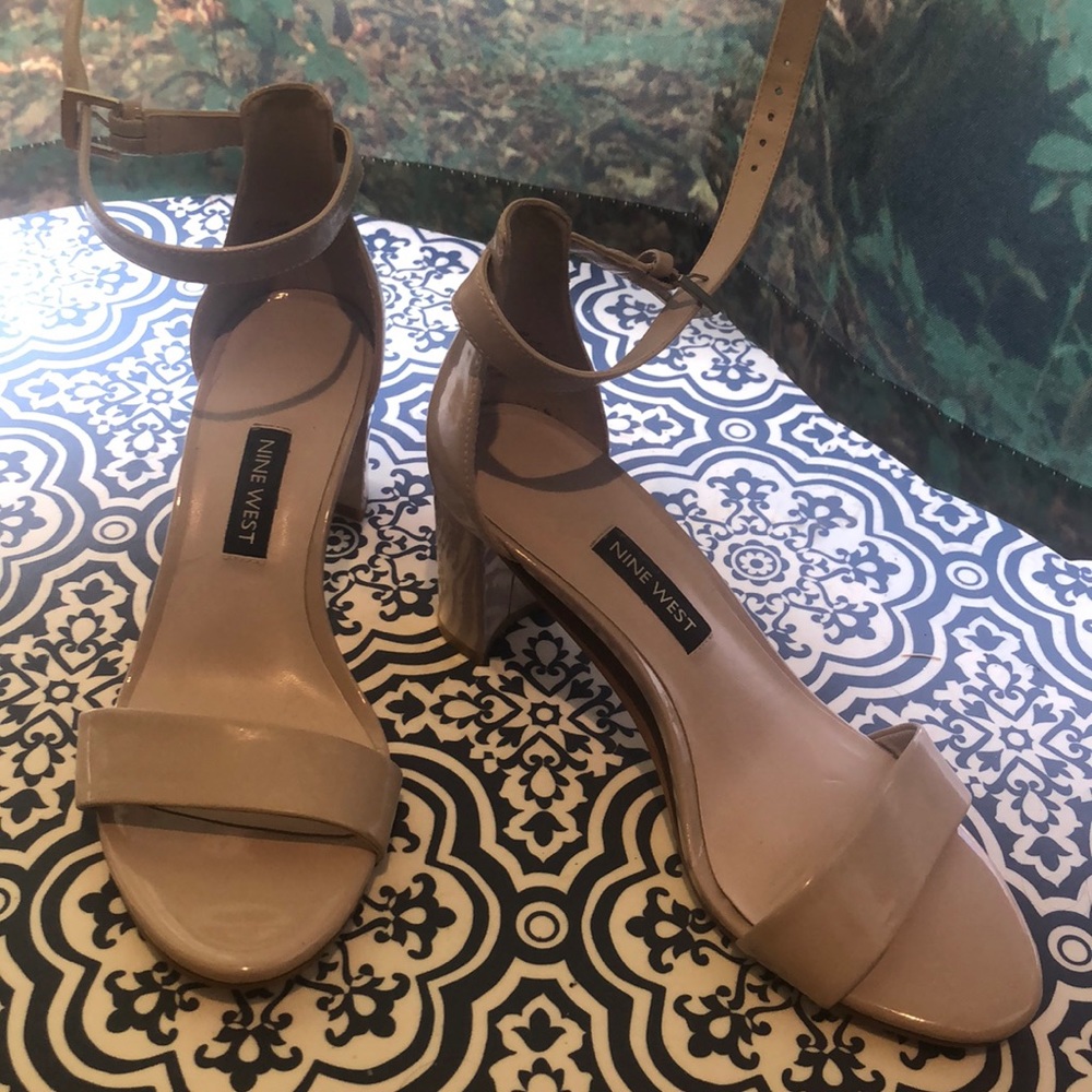 Nine west block heel. Womens size 5.